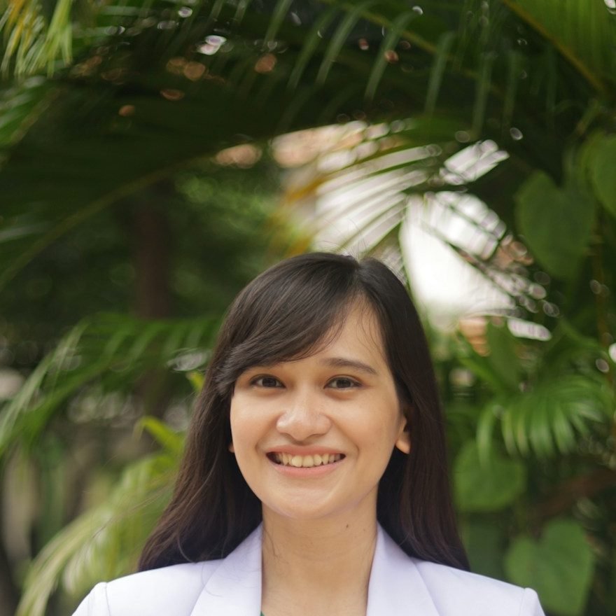 dr. Ratih Anindya